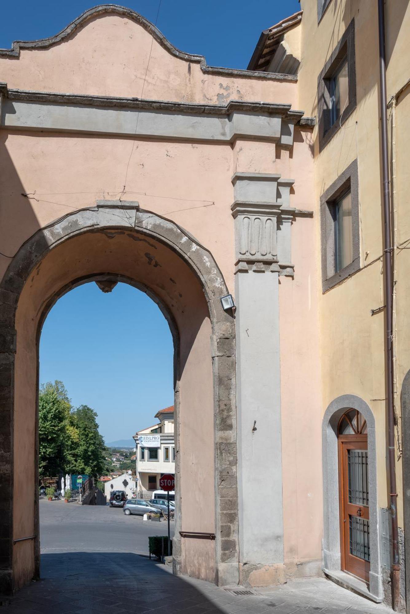 Апартаменты Palazzo Ricca Guarducci Piano Terra Монтефьясконе Экстерьер фото